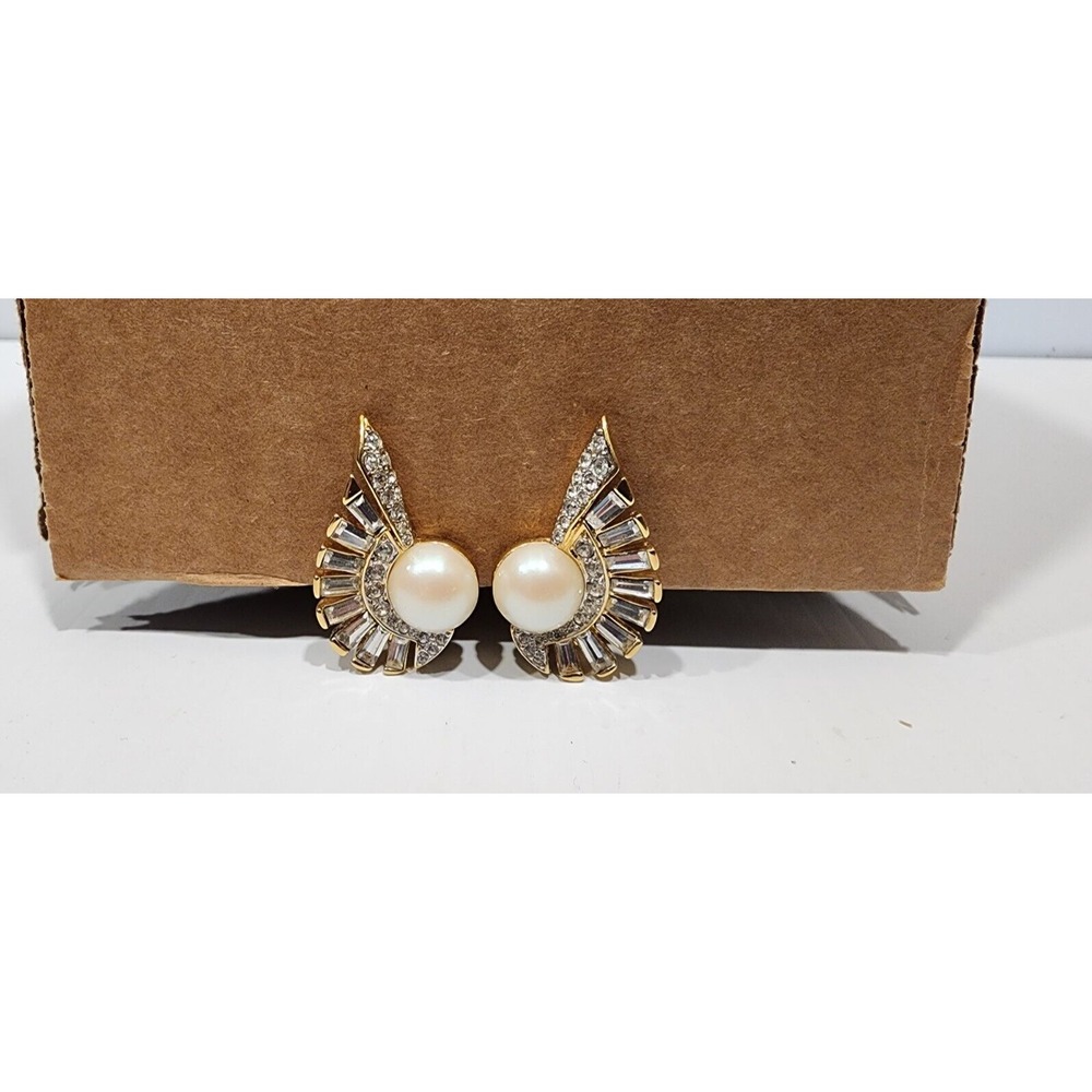 Nina‎ Ricci pearl and rhinestone goldtone  clip on earrings - Picture 2 of 3